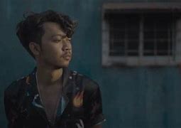 Lirik Lagu Slow Down Pamungkas Terjemahan Indonesia